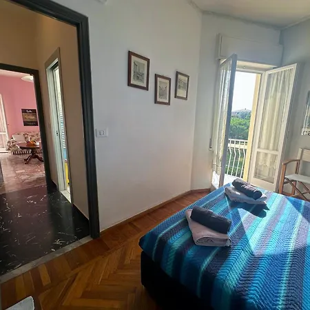 5 Minutes From The With Sea View Loano