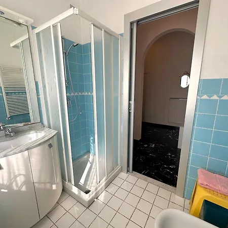 5 Minutes From The With Sea View Apartamento Loano