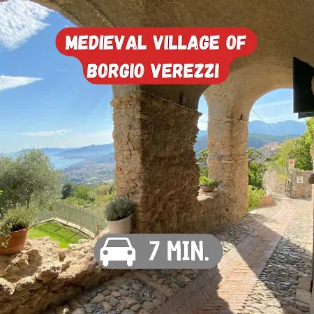 5 Minutes From The With Sea View Loano